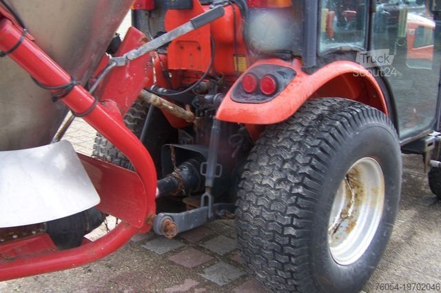 Tractor KIOTI M21* WINTERDIENSTFAHRZEUG