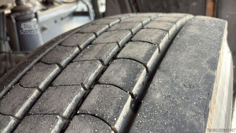 Tracteur standard DAF 85 CF 410 (LOW CABIN / PETIT CABINE / TRES PROP...