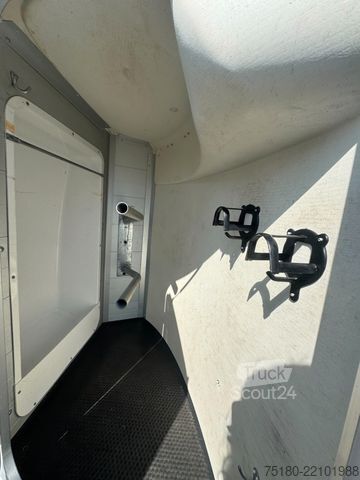 Paardentransportaanhanger HUMBAUR XANTHOS Aero 2 Pferdehänger ALU SK 2,4t
