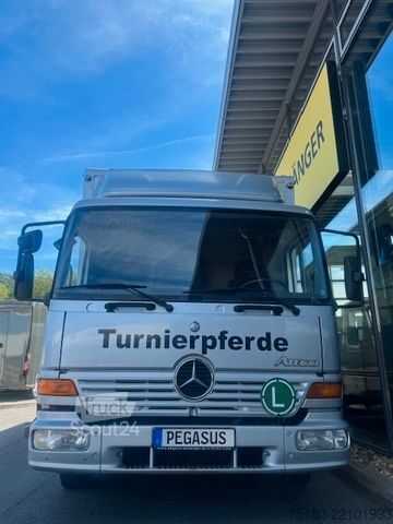 Transporteur de bétail MERCEDES-BENZ Atego 817 Pferdetransporter LKW 4 Pferde  7,5t