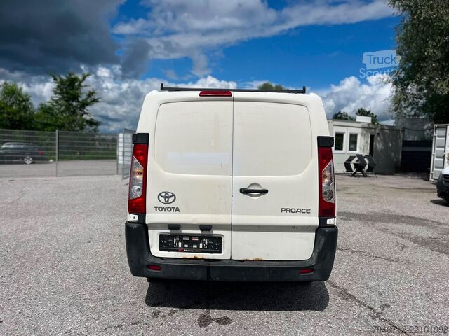 Umpikorja-auto TOYOTA Proace D-4D L2H1 Kasten ORG.73.000 Km * MIT TÜV*