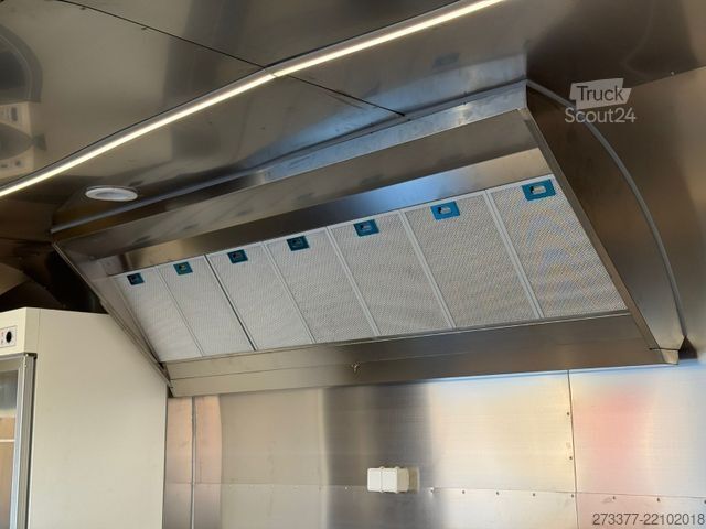 Myyntitraileri ESSELMANN Foodtruck 6000 ähn. Airstream Black