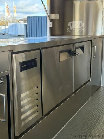 Myyntitraileri ESSELMANN Foodtruck 6000 ähn. Airstream Black