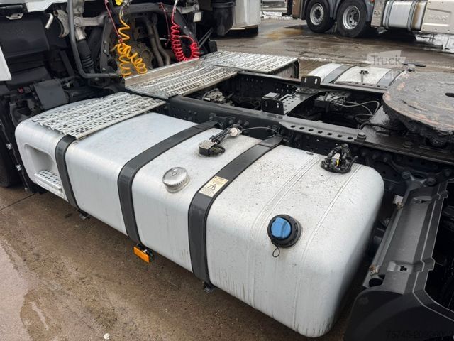 Volumen SZM MERCEDES-BENZ ACTROS 1845 *  GIGASPACE * 2 X TANK * ACC *