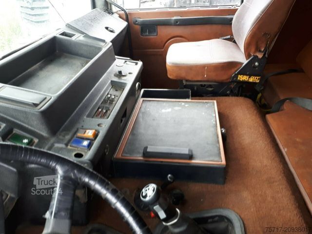 Kipper LKW VOLVO F10 260,Blatt Federung,Dreiseitenkipper,NO CRANE