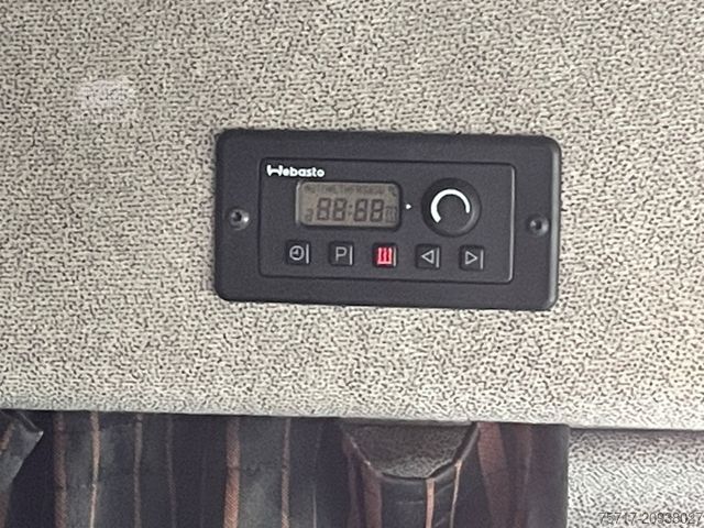 Вантажівка з платформою і тентом DAF LF 260 FA, GERMAN, EURO6, Schlafkabine