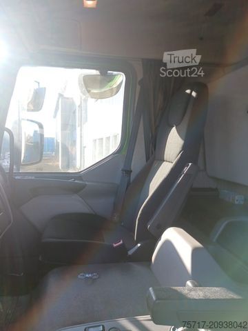 Valníkový nákladní automobil s plachtou DAF LF 260 FA, GERMAN, EURO6, Schlafkabine