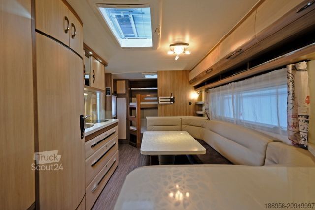 Karavan HOBBY 560 KMFE / Etagenbetten / Festbett