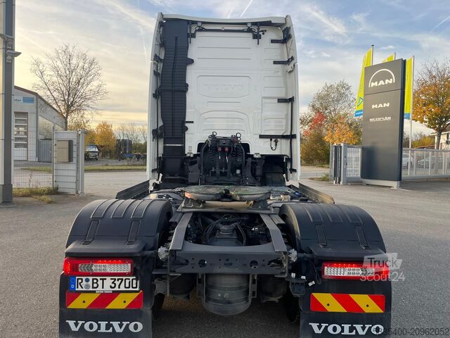 Standard nyergesvontató Volvo Volvo FH500 TC, Globetrotter XL ADR und Kipphydr