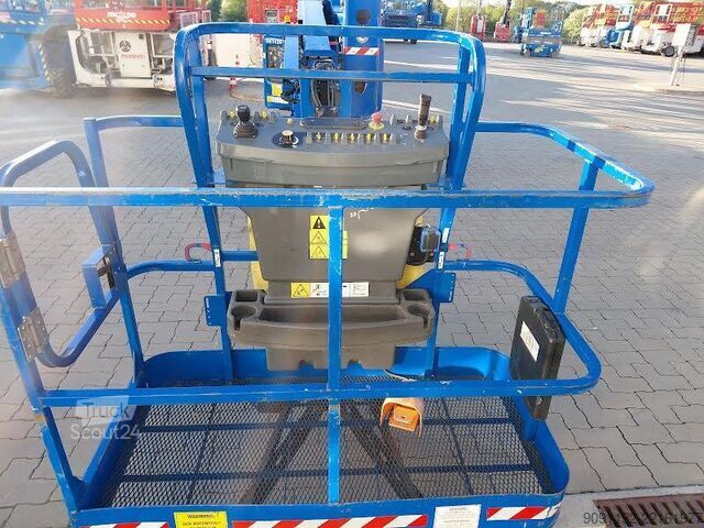 Artikulisan teleskopski bum lift JLG E400AJPN