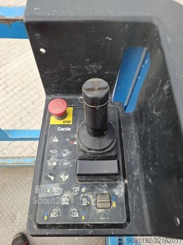 Ascensore a forbice Genie GS-4390 RT