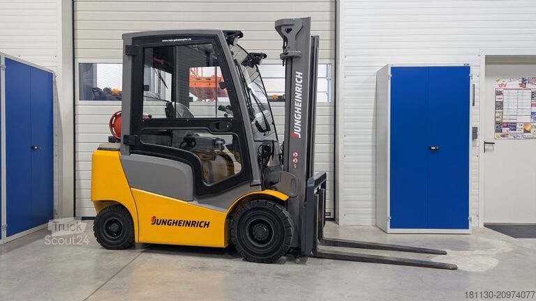 Frontgaffeltruck Jungheinrich TFG 320 GE 115 300ZT