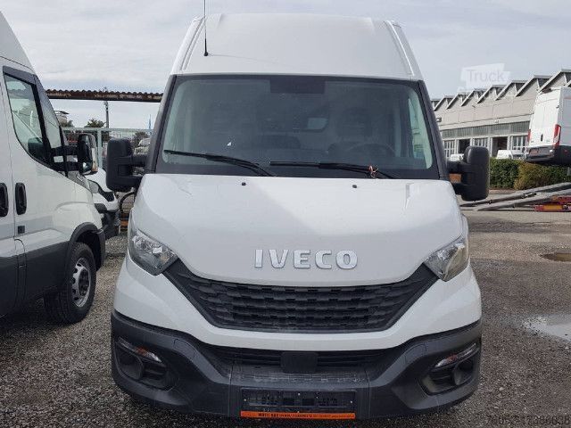 Panel van IVECO 35S16