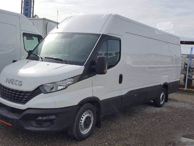 Panel van IVECO 35S16