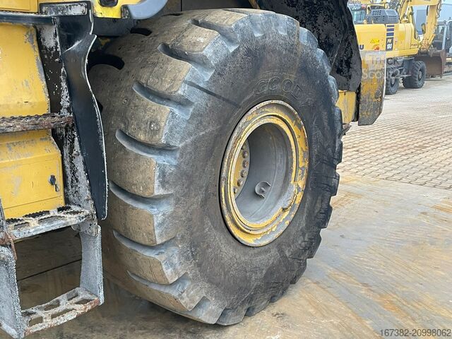 Chargeuse Caterpillar 966M