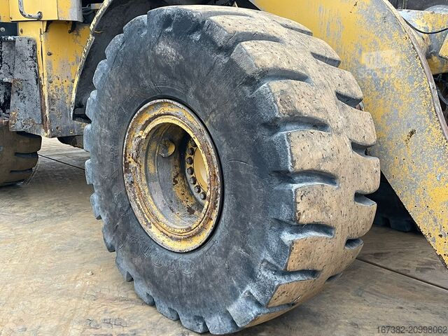 Chargeuse Caterpillar 966M