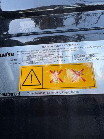 Mobile excavator Komatsu PW-180 11E0