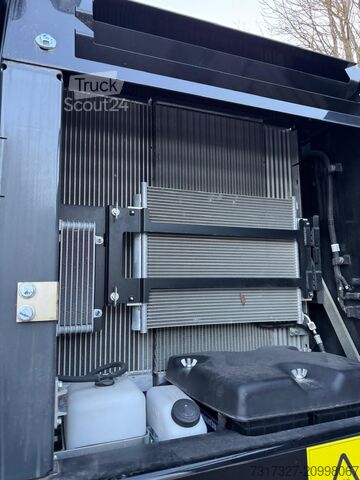 Mobile excavator Komatsu PW-180 11E0