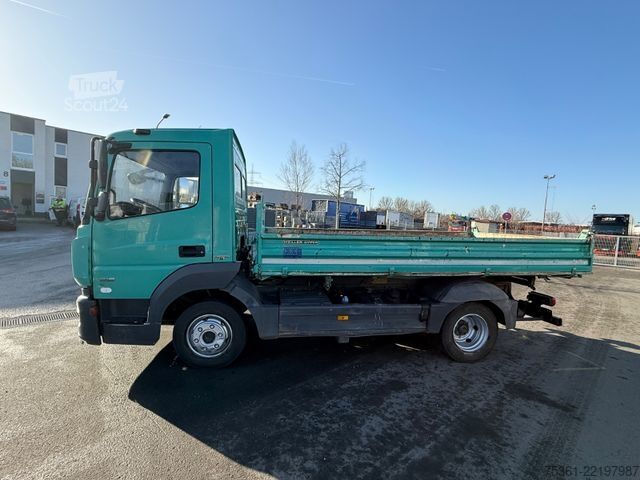 Trīspusēja pašizgāzēja furgons MERCEDES-BENZ Atego 818 Kipper AHK Anhängerhydraulik
