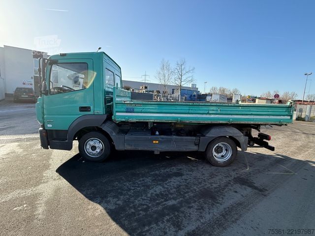 Trīspusēja pašizgāzēja furgons MERCEDES-BENZ Atego 818 Kipper AHK Anhängerhydraulik
