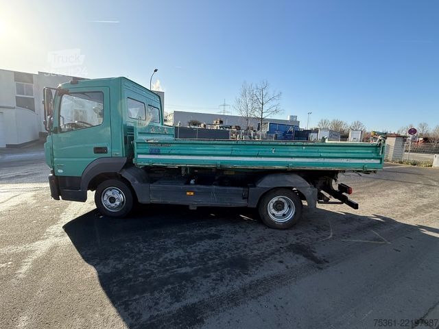 Trīspusēja pašizgāzēja furgons MERCEDES-BENZ Atego 818 Kipper AHK Anhängerhydraulik
