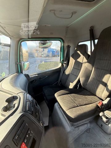 Trīspusēja pašizgāzēja furgons MERCEDES-BENZ Atego 818 Kipper AHK Anhängerhydraulik