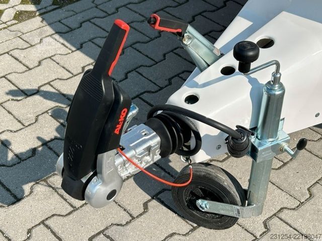 Kemperis NIEWIADOW N126NT Wohnwagen 305x195x181cm 1000kgGG