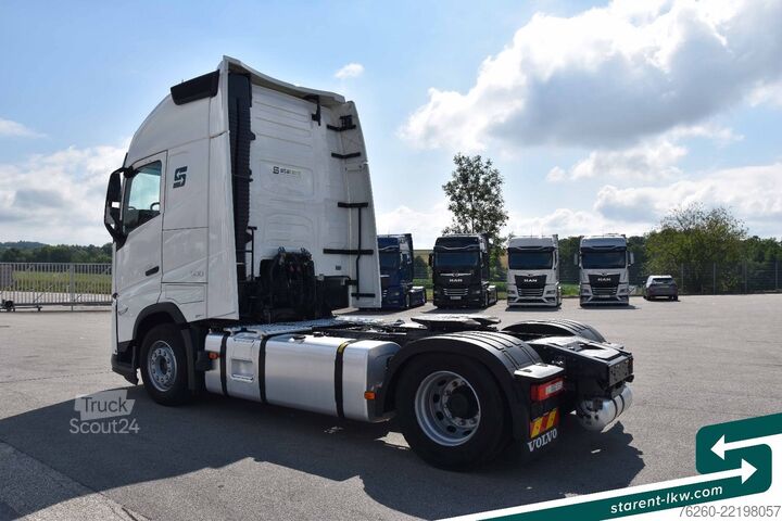 Стандартен влекач VOLVO FH 500 AERO VEB+ ACC I-Park-Cool SERVICE+TÜV NEU
