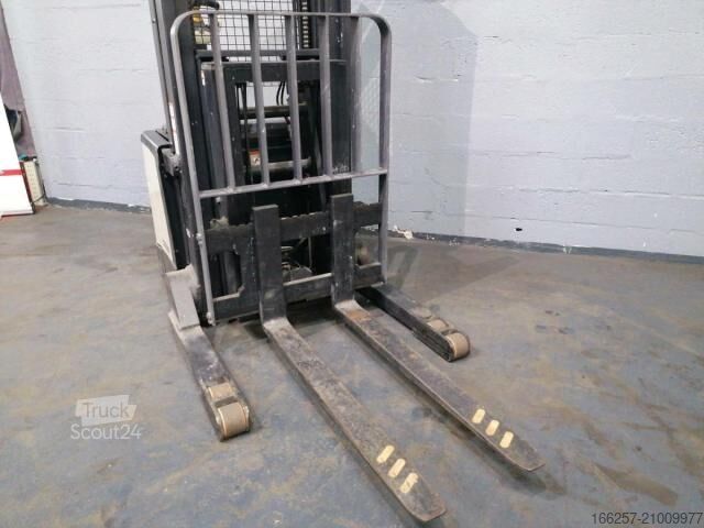 Gerbeur manuel Crown SHR5520-1.1