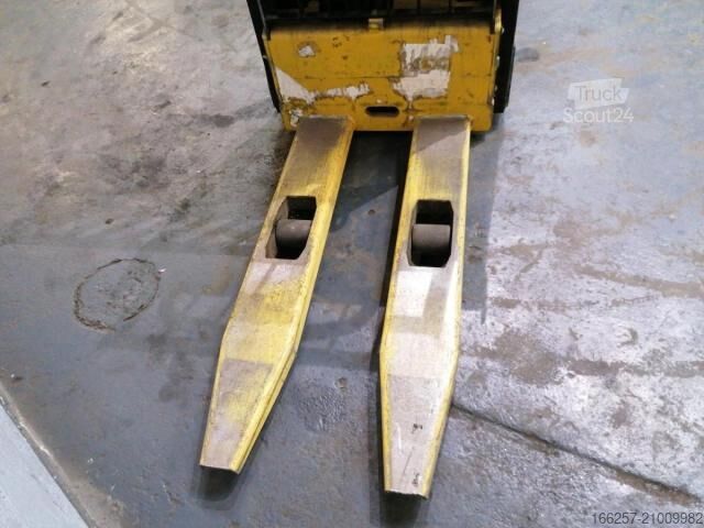 Hoogbouworderpicker Yale MO10L