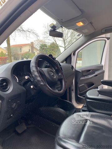 Kapalı kasa kamyonet Mercedes-Benz Mercedes Benz Vito Tourer 119 CDI 4X4