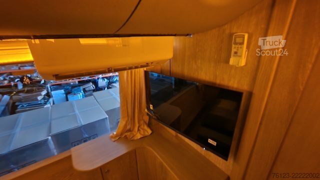 Kamp prikolica/kamper Neoplan Starliner 2 XXL Wohnbus Setra