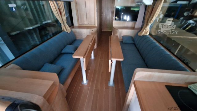 Kamp prikolica/kamper Neoplan Starliner 2 XXL Wohnbus Setra