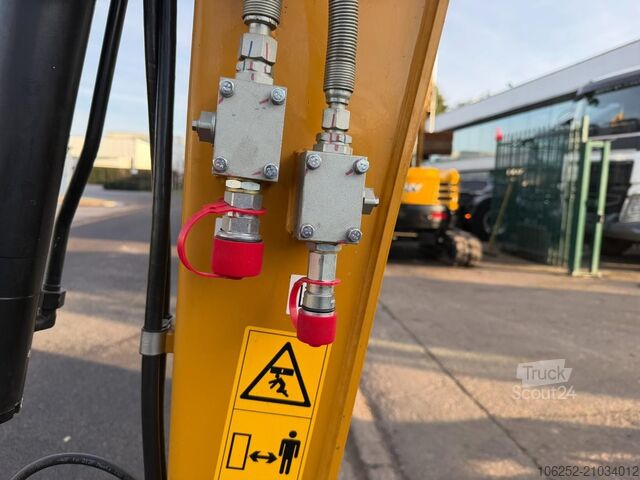  SANY SY35U - 3.7T - *146h* - FULL HYDR - QUICK HITCH...