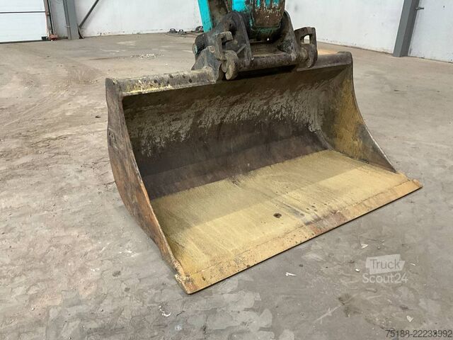 Excavadora sobre orugas Kobelco SK 140 SR LC-3
