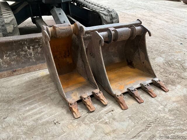  Bobcat E 35