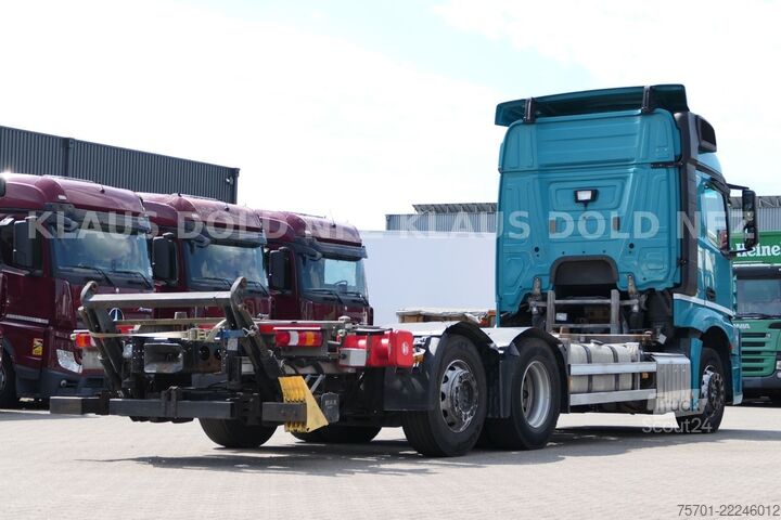 Nákladné vozidlo s výmennou nadstavbou MERCEDES-BENZ Actros 2543 BDF Lift-/Lenkachse Euro 6