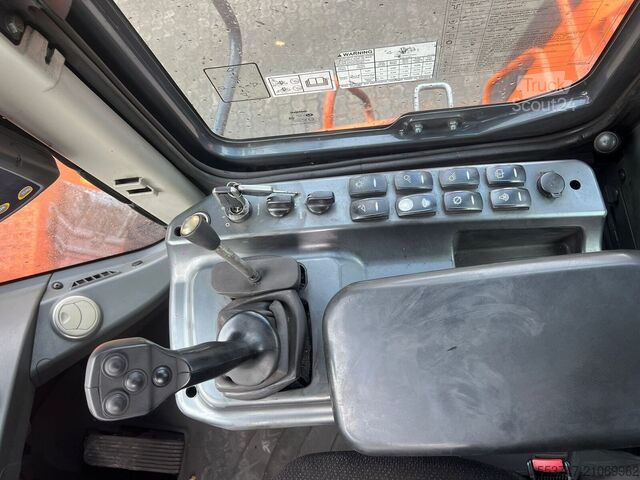 Încărcător pe roți Doosan DL 550-3