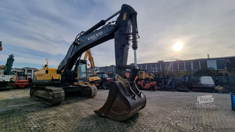 Pelle sur chenilles Volvo EC 460 BLC