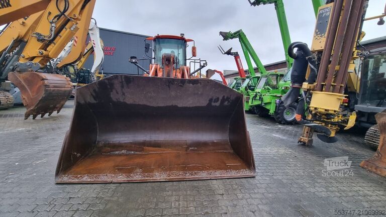 Încărcător pe roți Fiat-Kobelco W 270