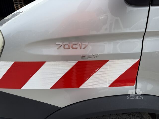 Transporter mit Koffer Iveco Daily 70 C 17 EEV TIJHOF Autotransporter
