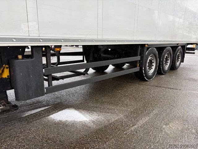 Chladírenská/mrazírenská přeprava Schmitz Cargobull SCB*S3B Frigo 250B 265 Carrier Vector 1550 APK ...