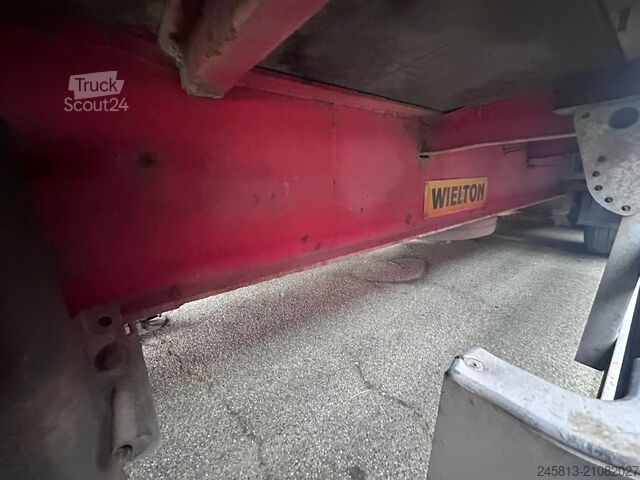 Open semitrailer with tarp Wielton 