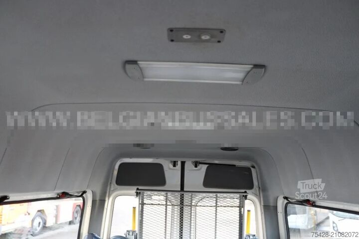Minibus Volkswagen Crafter / Lift / 8+1pl / Manual /