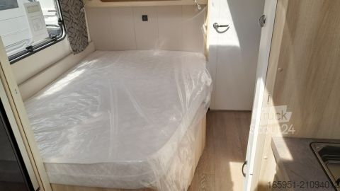 Τροχόσπιτο Hobby De Luxe 495 WFB Modell 2025 1800kg Dusche