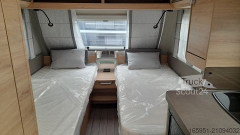 Caravan Knaus Südwind 460 EU 60 Years 1700kg, Bugfenster