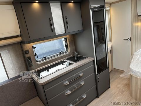 Τροχόσπιτο Hobby De Luxe 460 UFe Mod.2026 1500kg FH ETSAutark