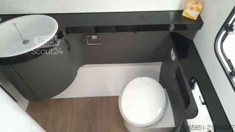 Τροχόσπιτο Hobby Excellent 540 WFU Dusche, 2000kg, TV Halter