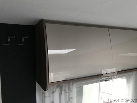 Τροχόσπιτο Fendt Tendenza 515 SG 2000kg Dekopaket TV Halter