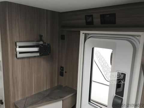 Τροχόσπιτο Fendt Tendenza 515 SG 2000kg Dekopaket TV Halter